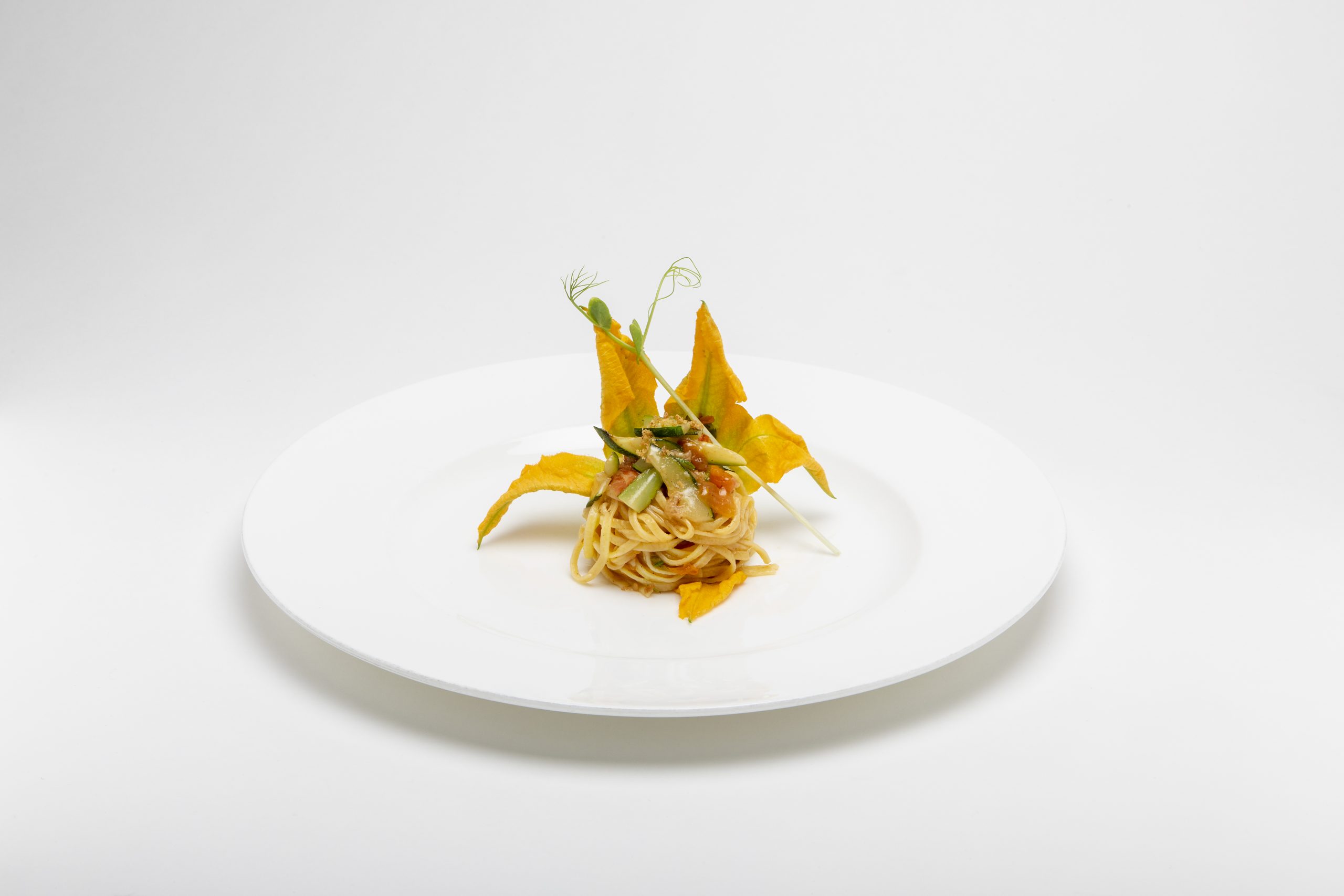 Zucchini und Tomaten Tagliolini mit Zitronenöl – sabo1845